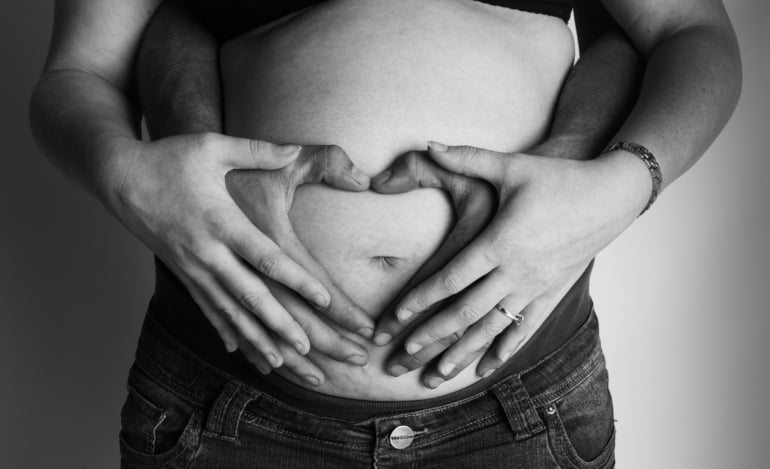Get clear answers to top pregnancy FAQs in this easy-to-understand guide covering symptoms, timelines, doctor visits, and what to expect week by week.