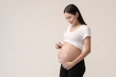 Prevent & Treat Pregnancy Stretch Marks: Evidence-Based Creams & Tips